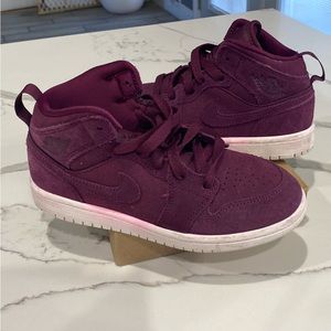 Nike Air Jordan Retro 1Md Gs Size 1Y